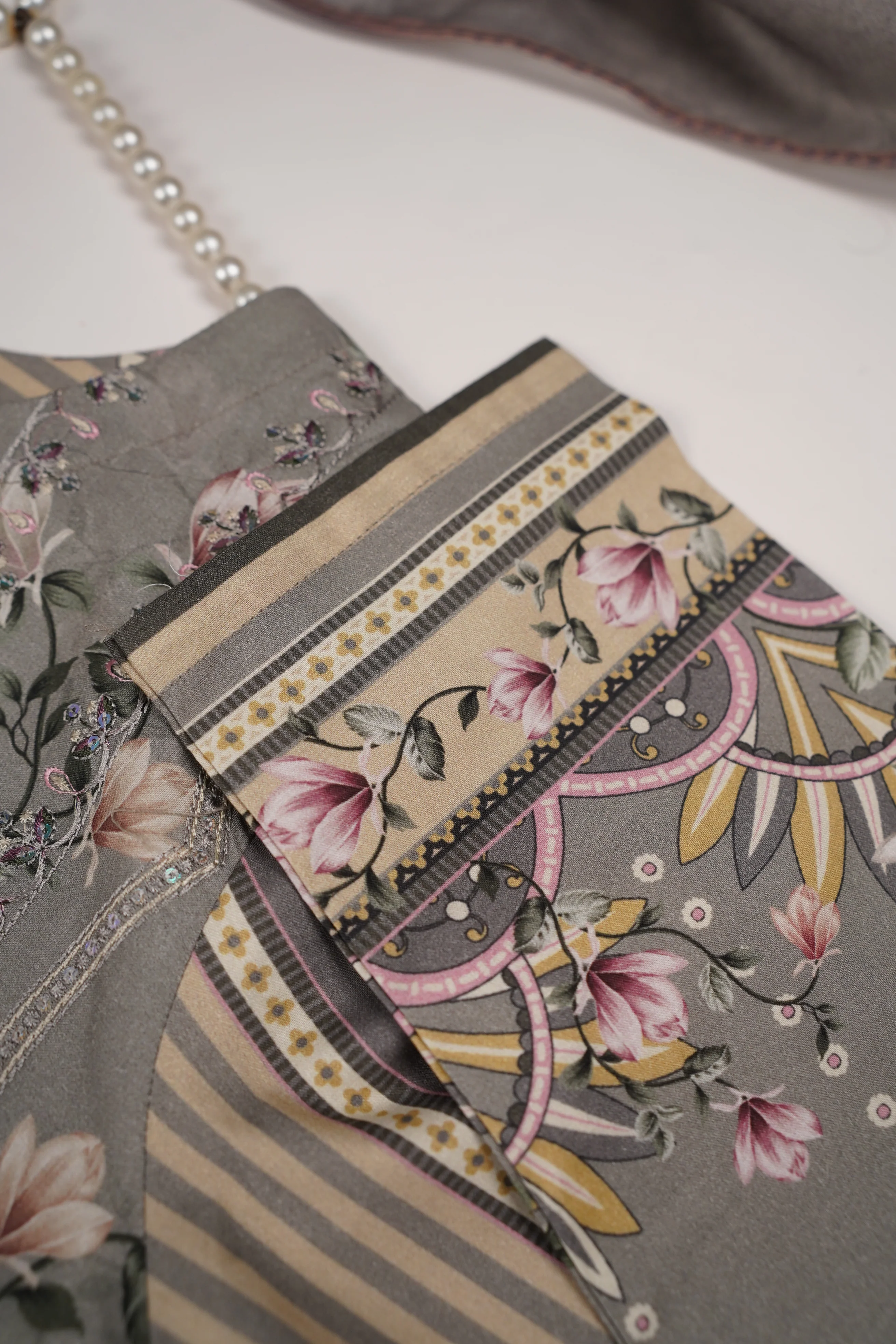 Shagun Exclusive Staple Linen collection KR-03 - Image 4