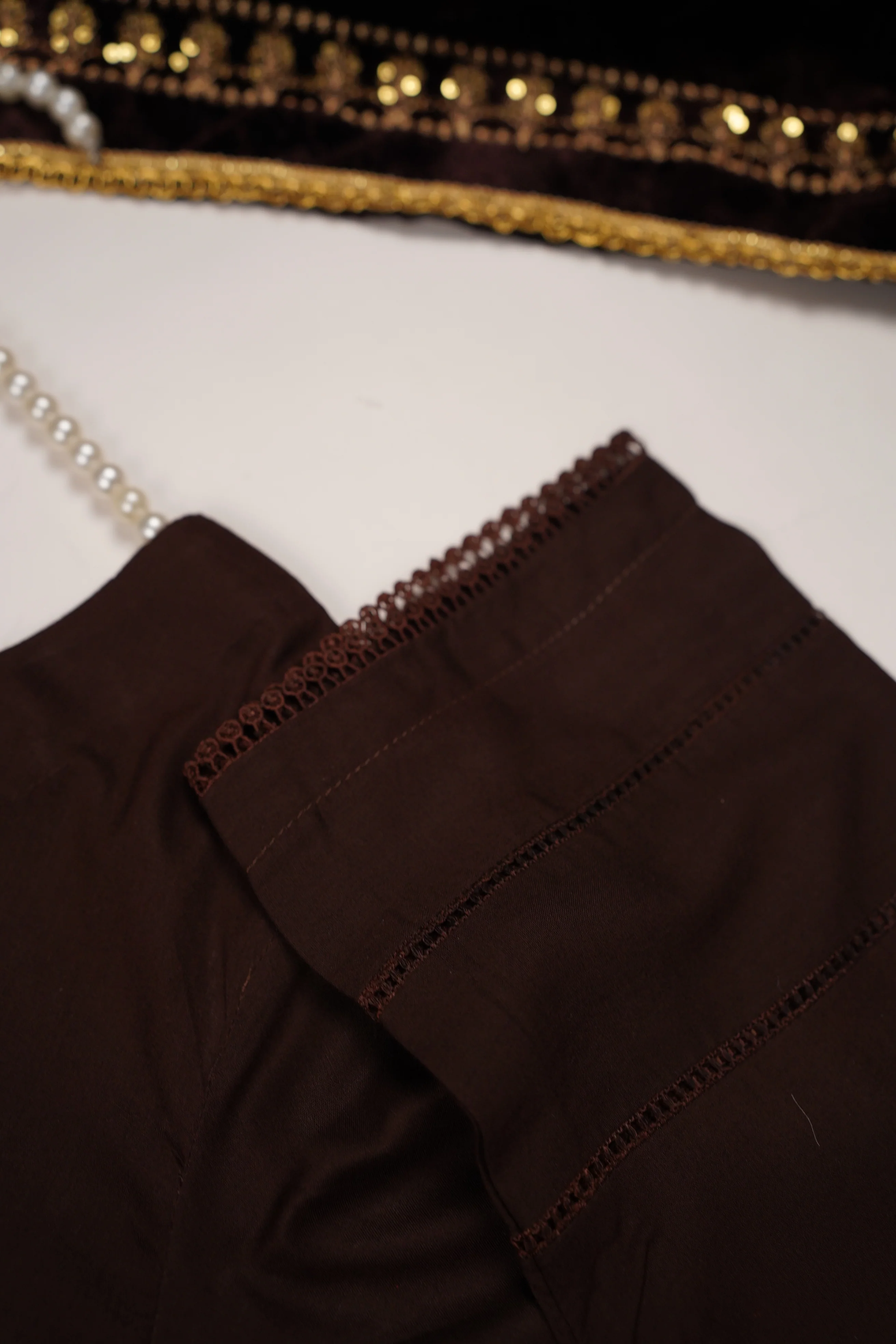 Shagun Linen Collection With Velvet Shawl YT-03 - Image 4