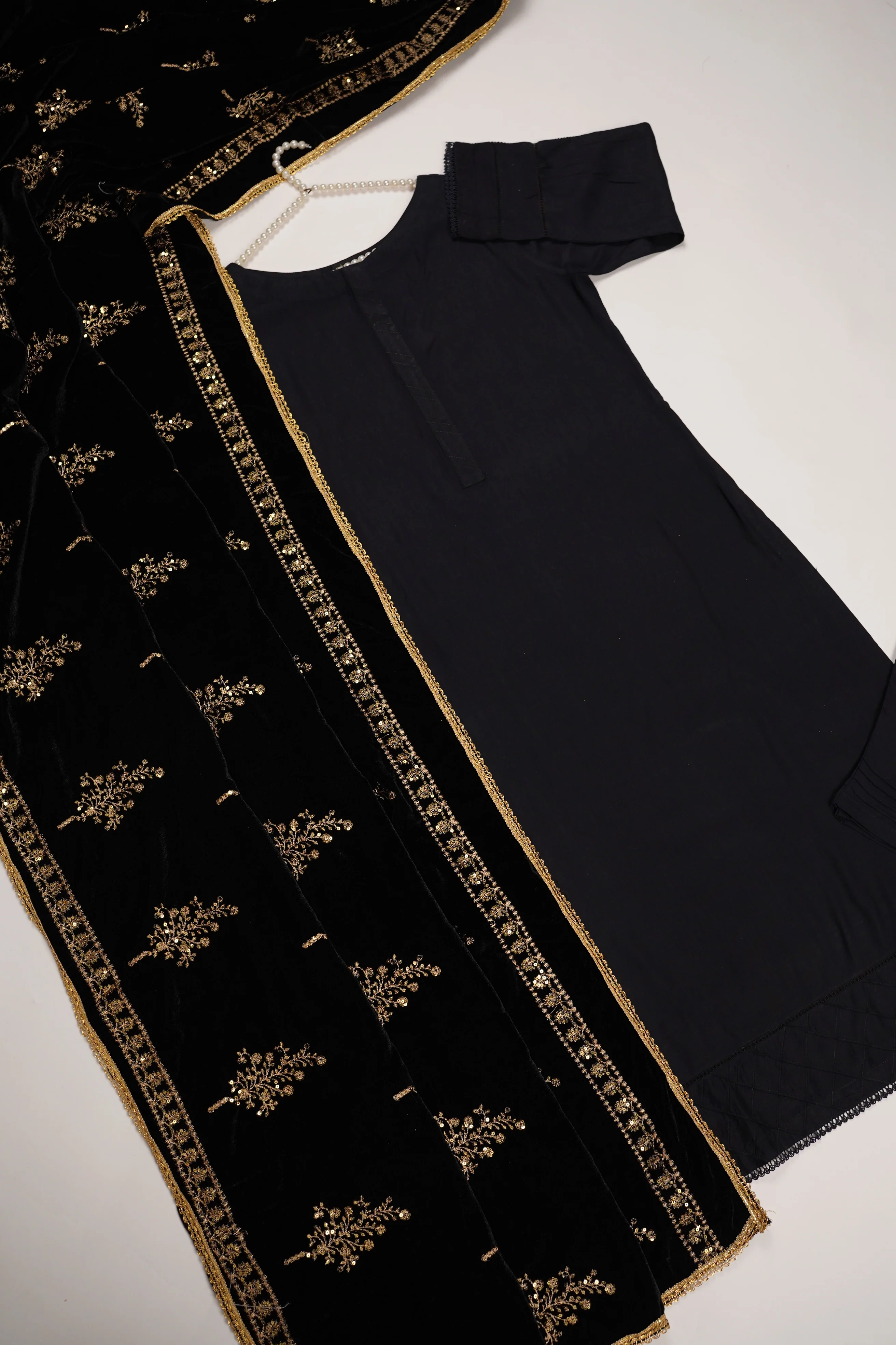 Shagun Linen Collection With Velvet Shawl YT-02 (Black) - Image 10