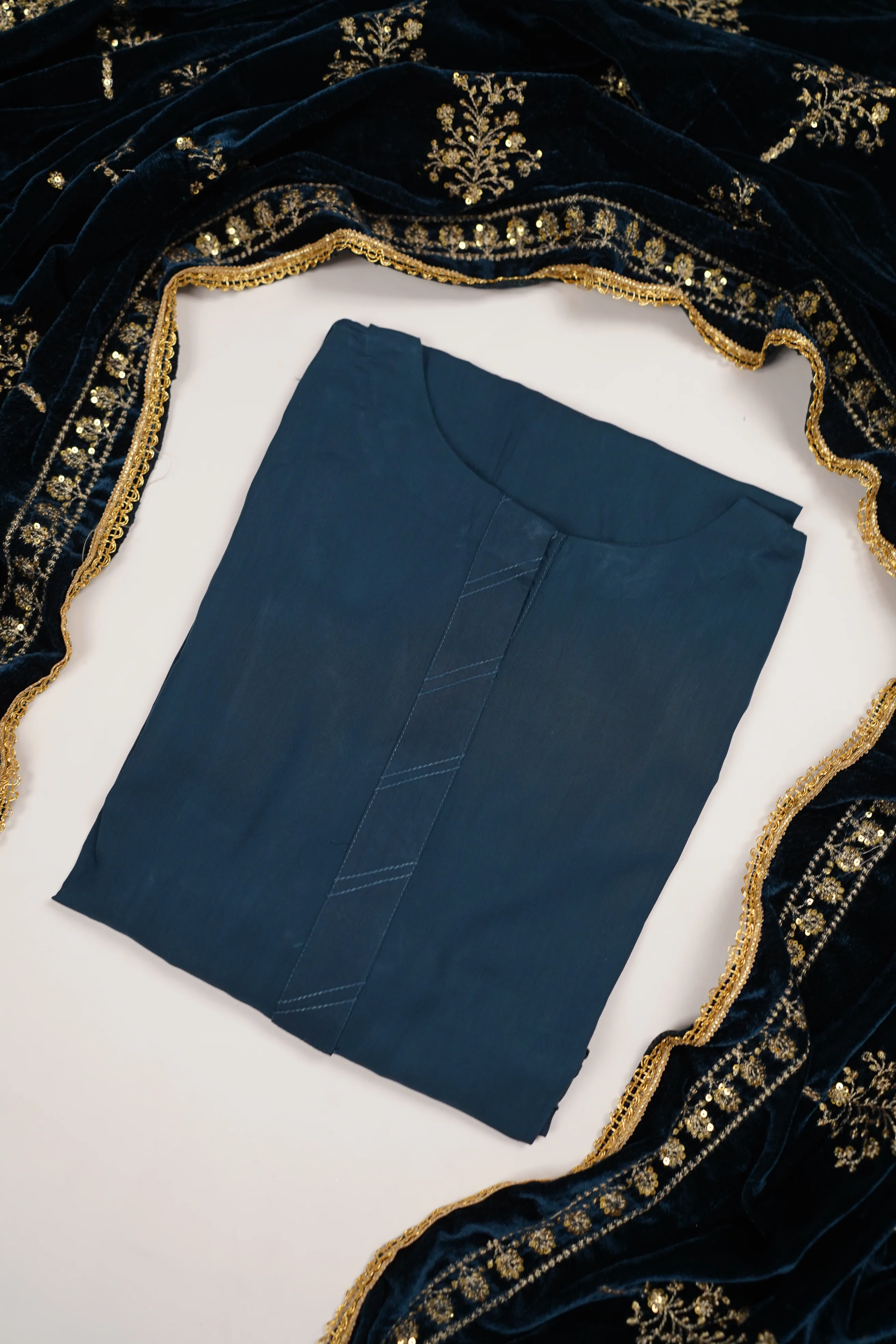 Shagun Linen Collection With Velvet Shawl YT-04