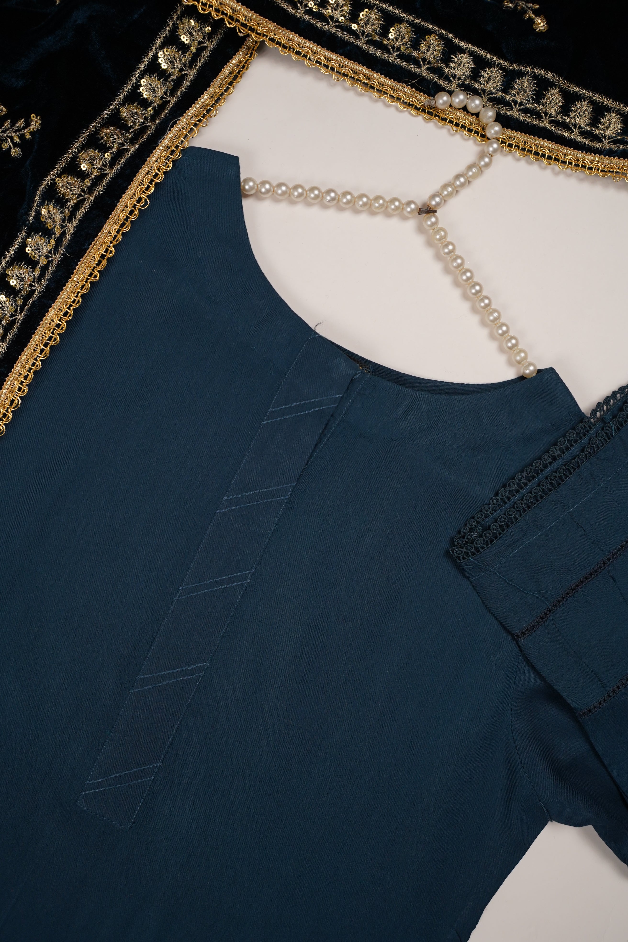 Shagun Linen Collection With Velvet Shawl YT-04 - Image 3