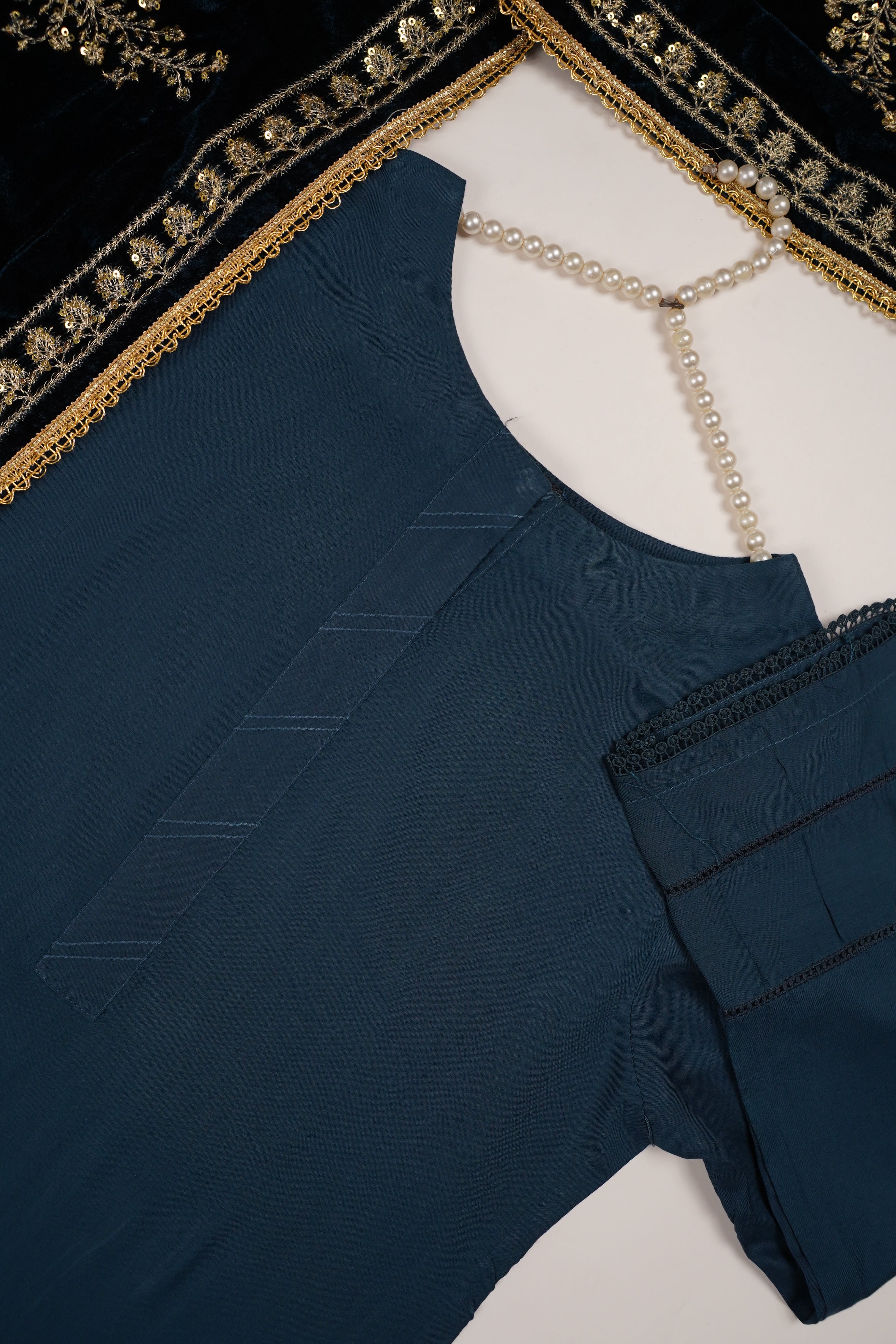 Shagun Linen Collection With Velvet Shawl YT-04 - Image 8