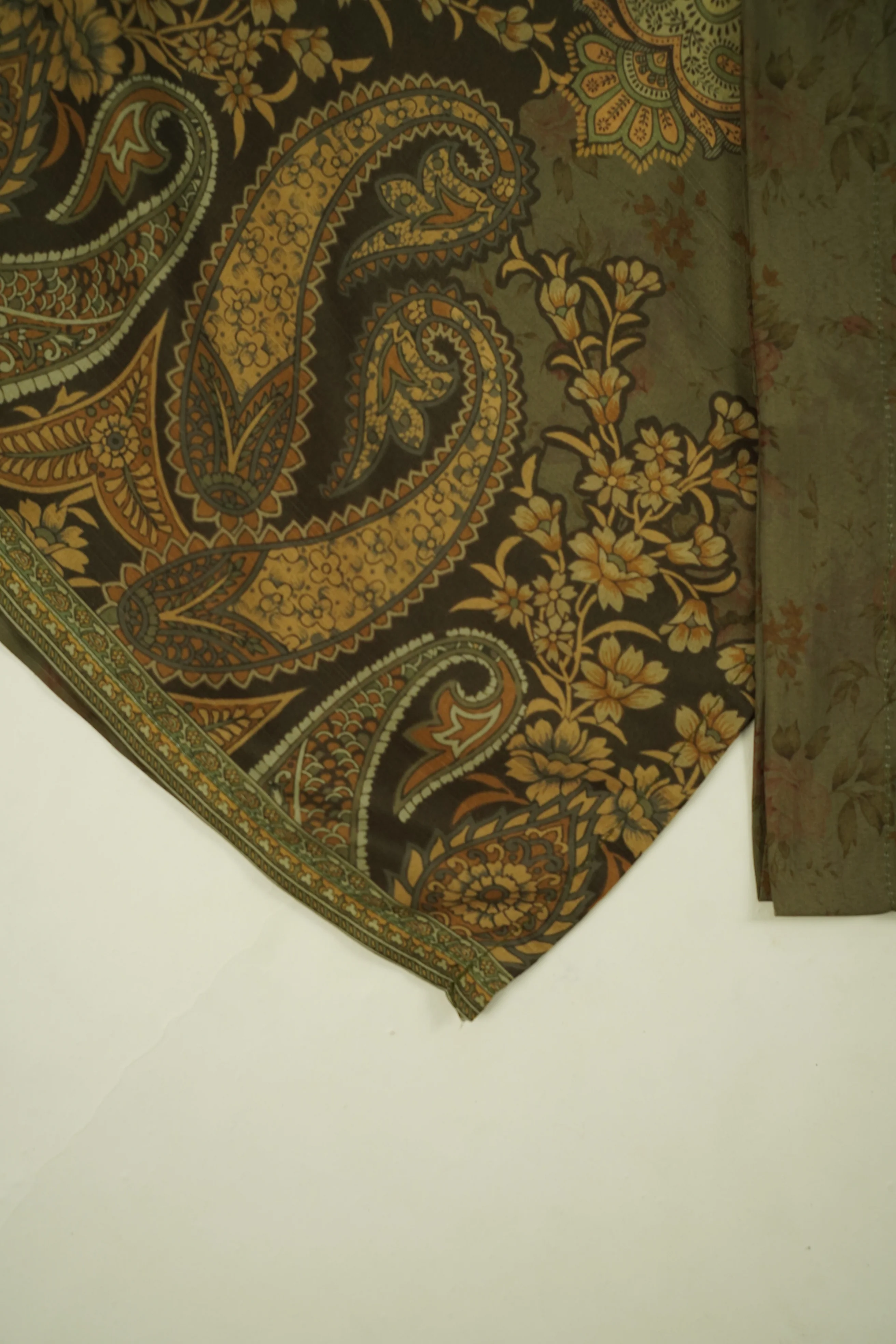 Shagun Original Designer Eid Collection ZD-04 - Image 7