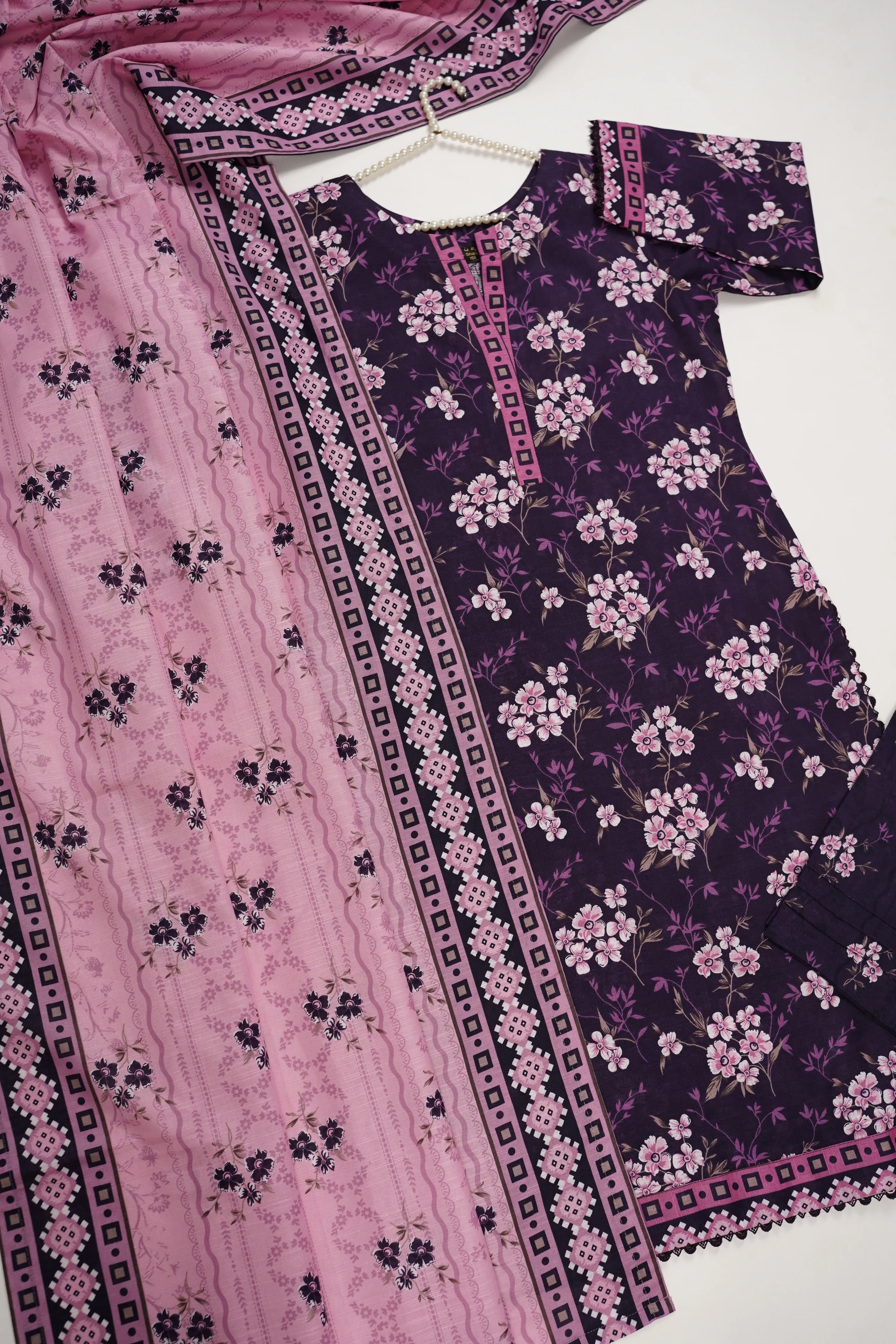 Original Tawakal khaddar 3pc collection MN-03 - Image 2