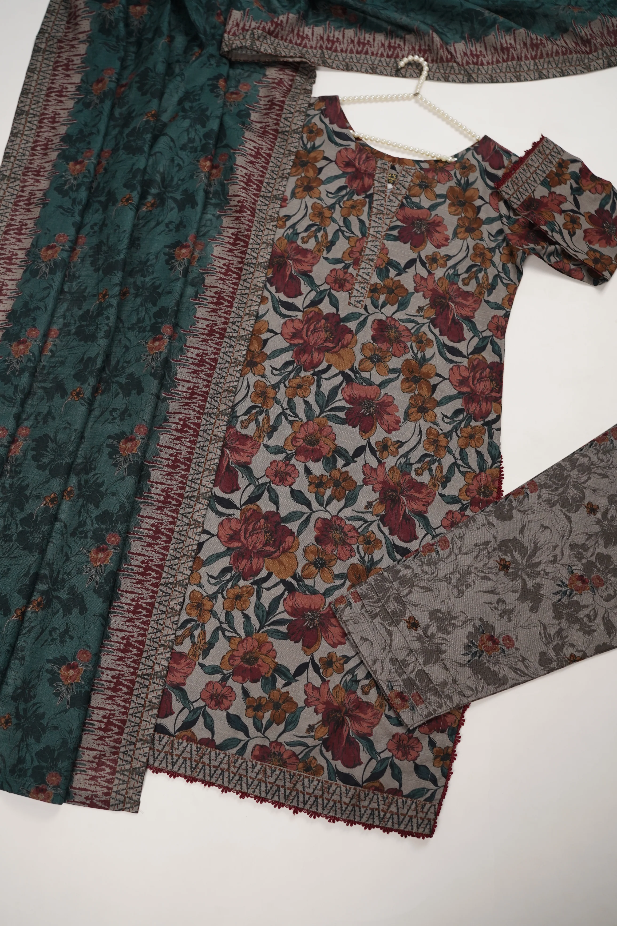 Original Tawakal khaddar 3pc collection MN-04 - Image 10