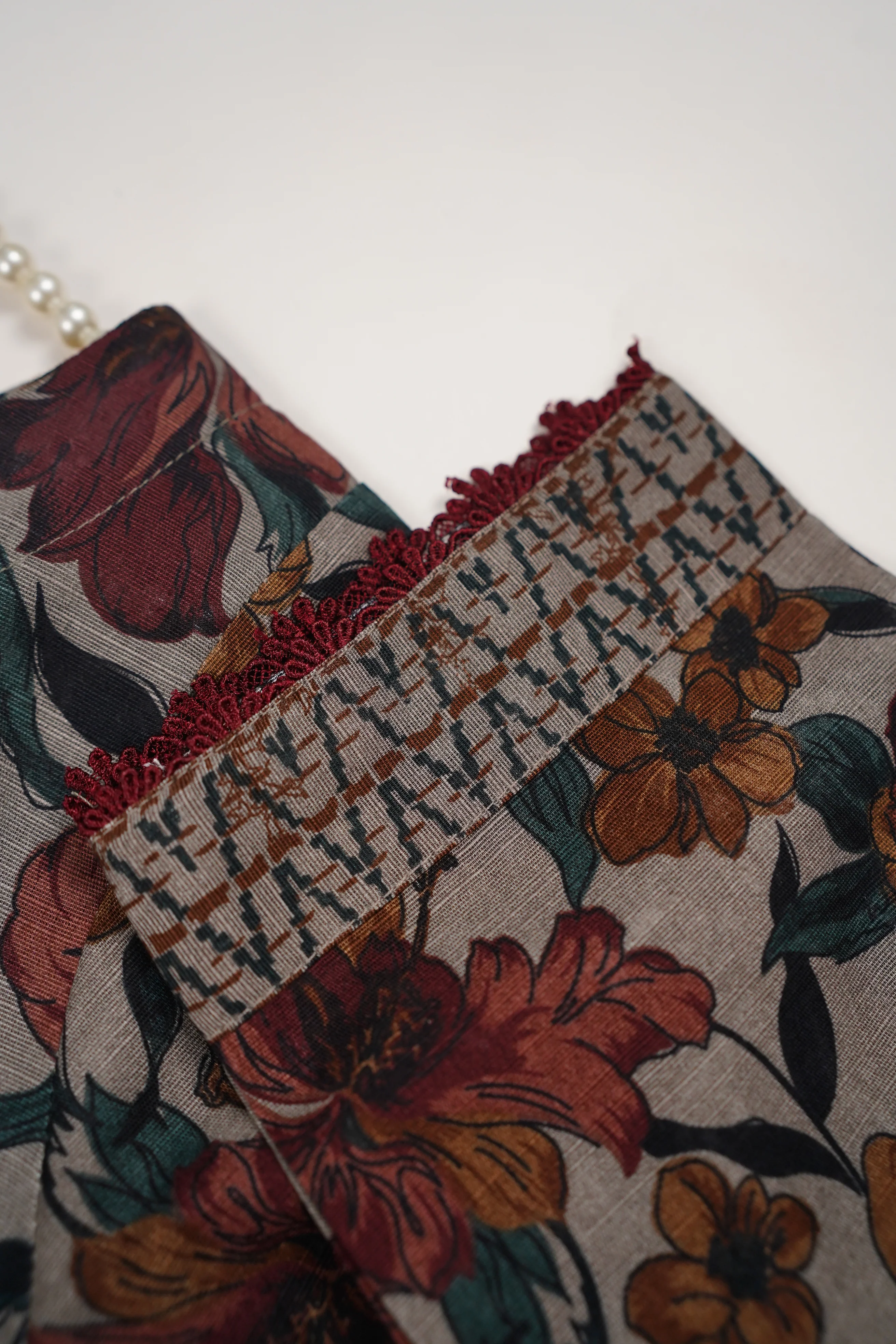Original Tawakal khaddar 3pc collection MN-04 - Image 4