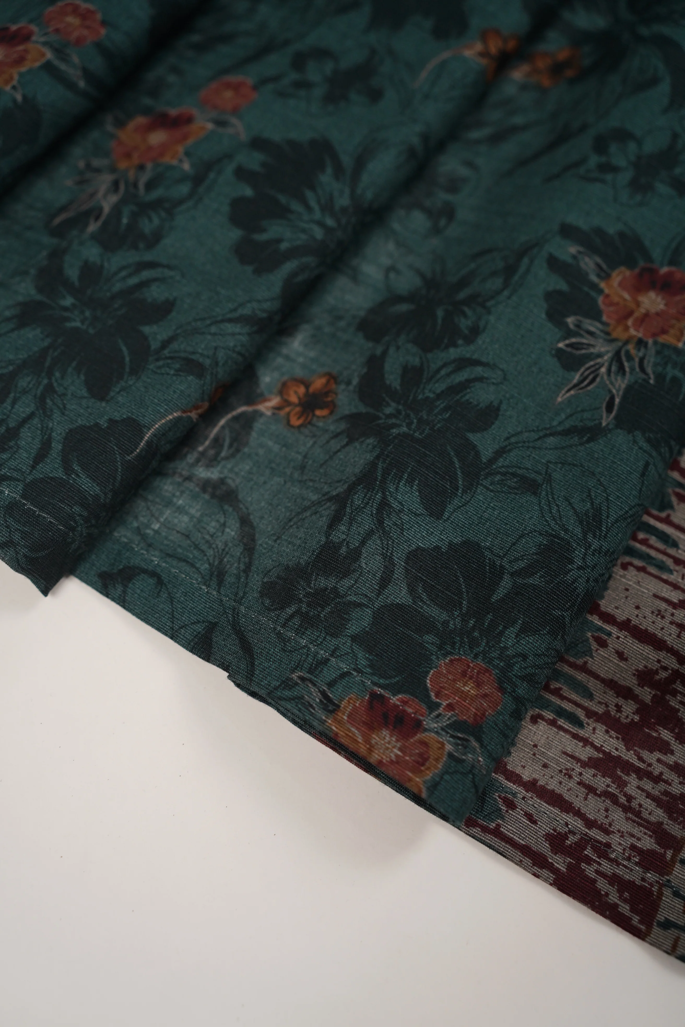 Original Tawakal khaddar 3pc collection MN-04 - Image 9