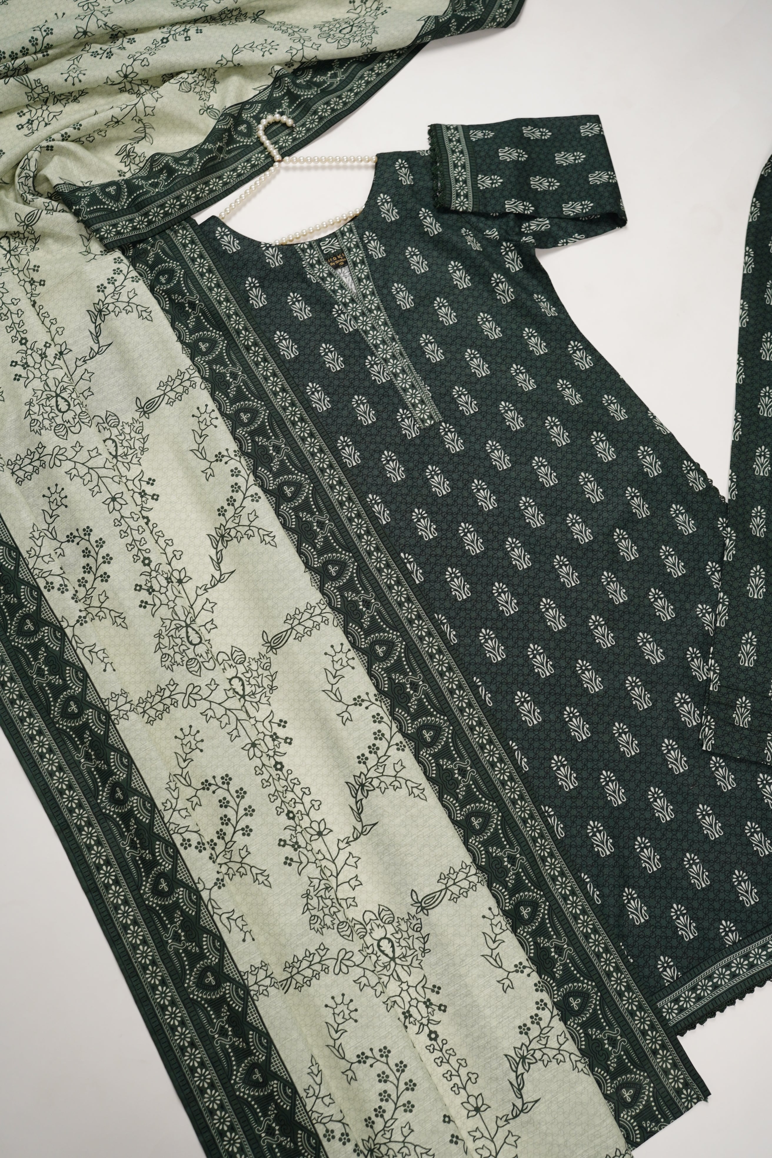 Original Tawakal khaddar 3pc collection MN-05 - Image 2