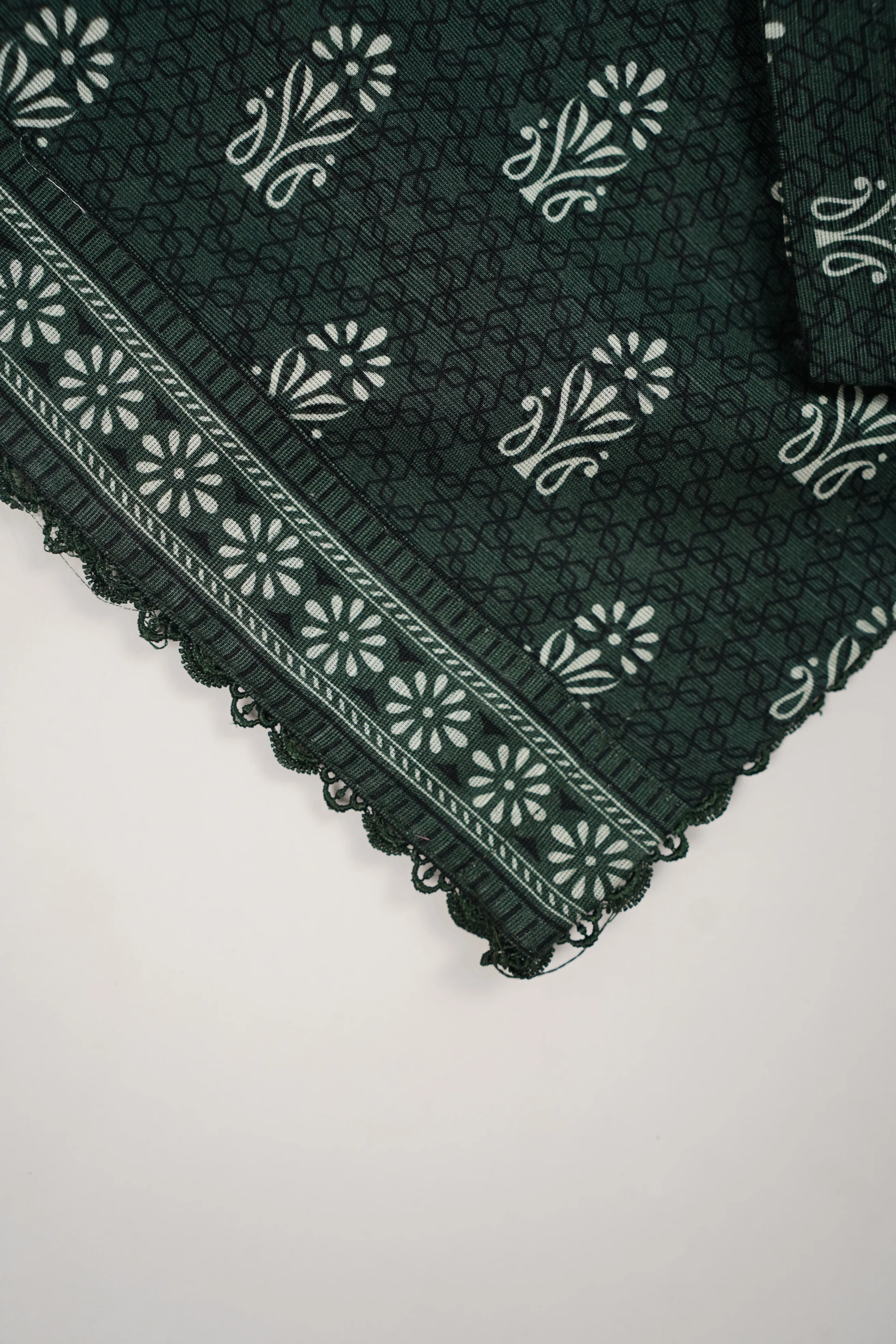 Original Tawakal khaddar 3pc collection MN-05 - Image 7