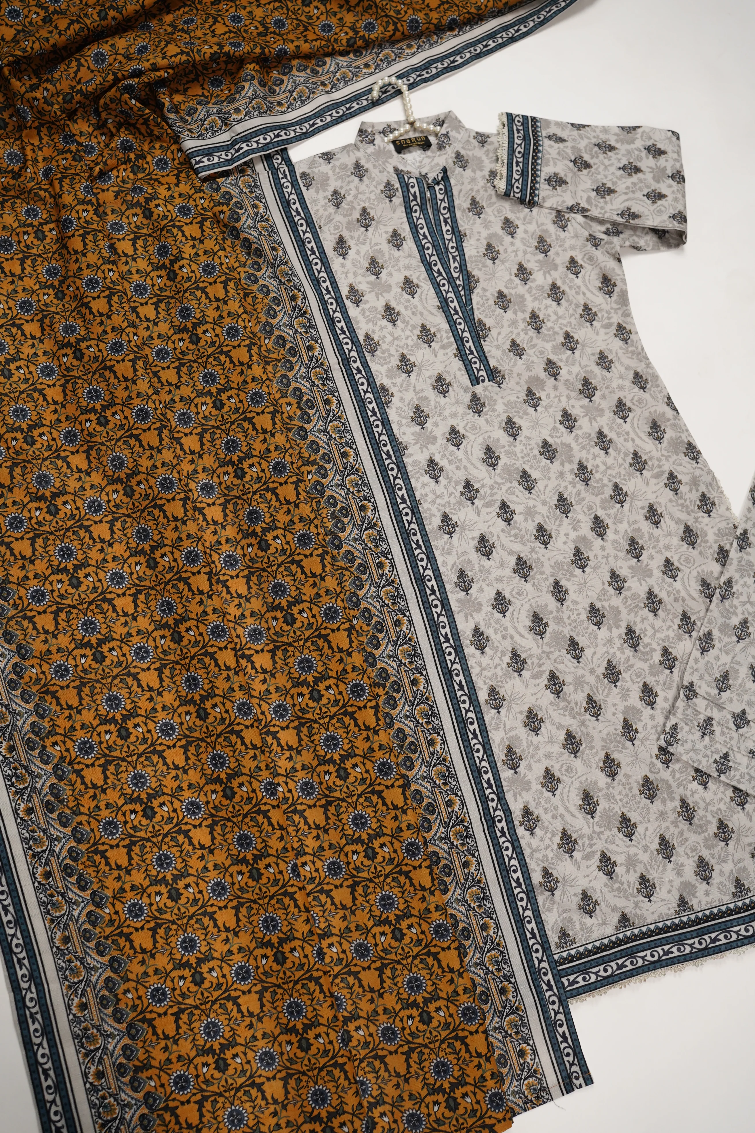 Original Tawakal khaddar 3pc collection MN-07 - Image 2