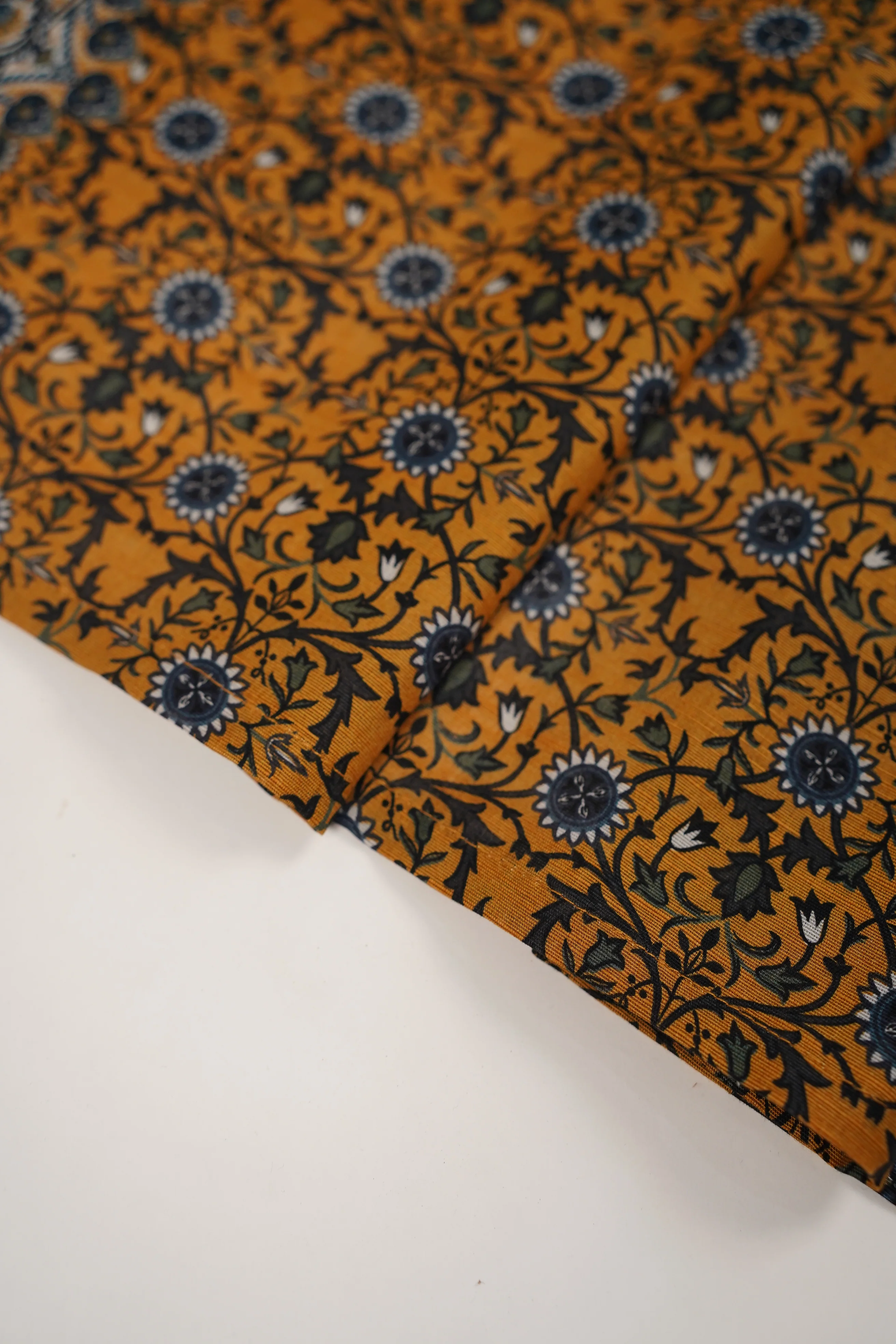Original Tawakal khaddar 3pc collection MN-07 - Image 9