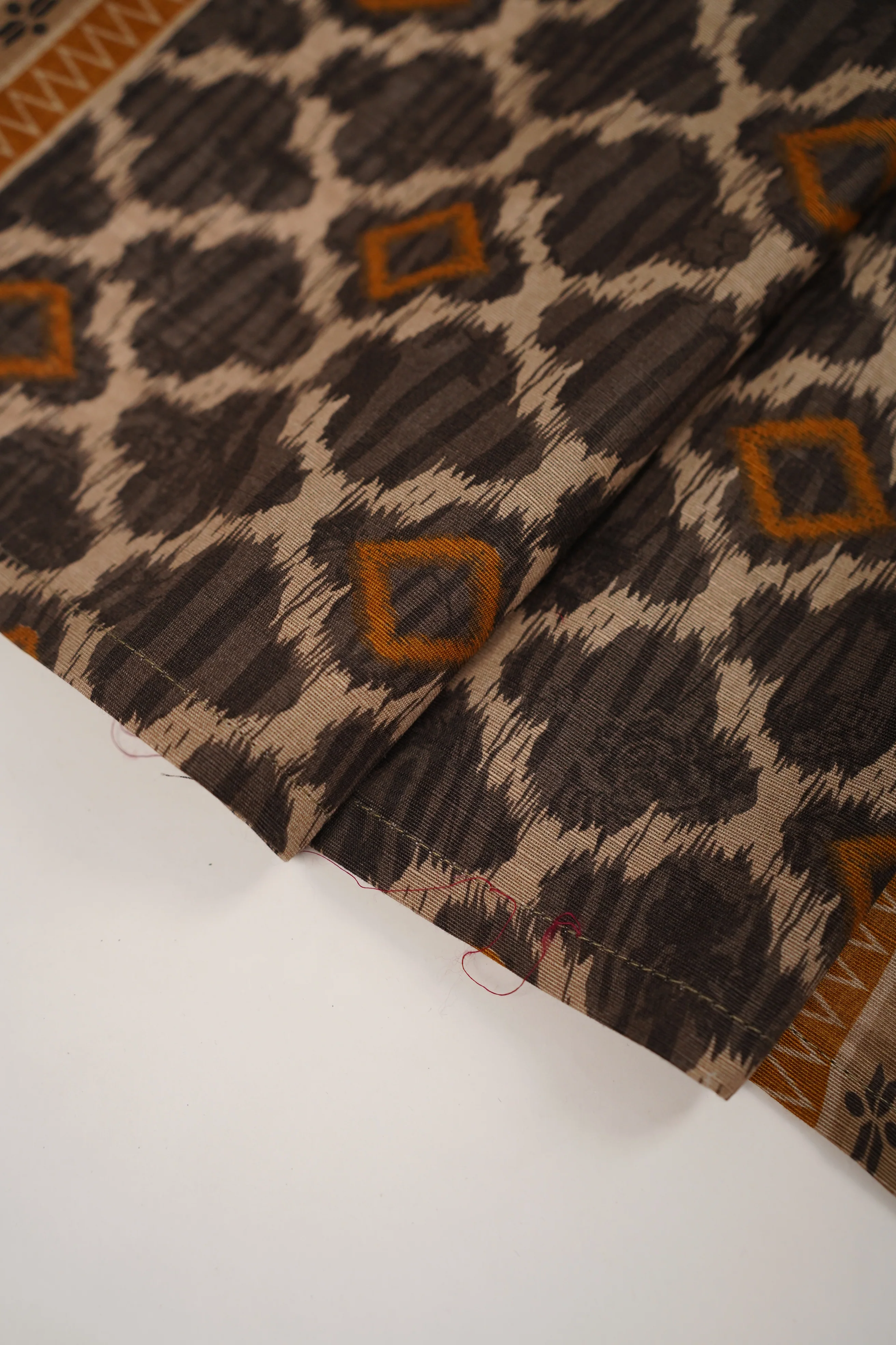 Original Tawakal khaddar 3pc collection MN-08 - Image 7